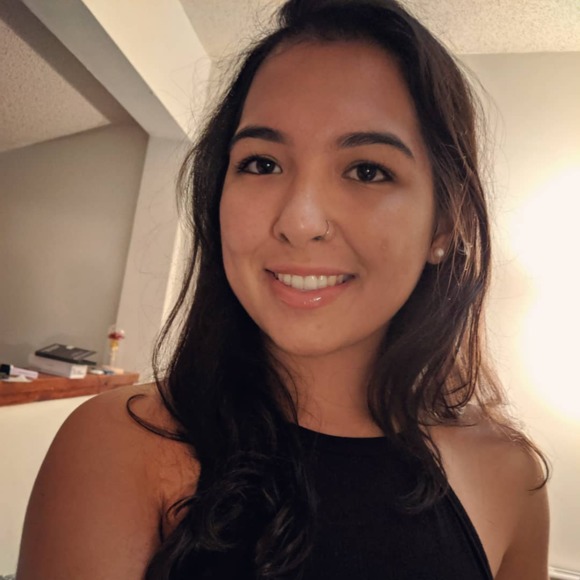 Meet your Posher, Andrea - Picture 1 of 1